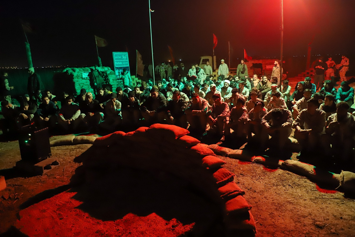 تصاویر/ کویرنشینان در موسم نی‌زارها؛ روایت تصویری دانشجویان یزد از راهیان نور اهواز