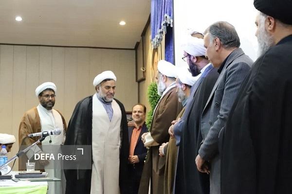 برگزیدگان نخستین جشنواره ایثار حوزه علمیه قم تجلیل شدند برگزیدگان نخستین جشنواره ایثار حوزه علمیه قم تجلیل شدند