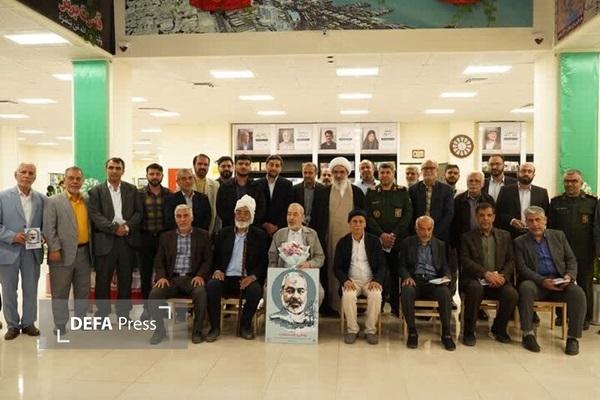 لزوم معرفی شخصیتهایی اثرگذار انقلابی لزوم معرفی شخصیتهایی اثرگذار انقلابی