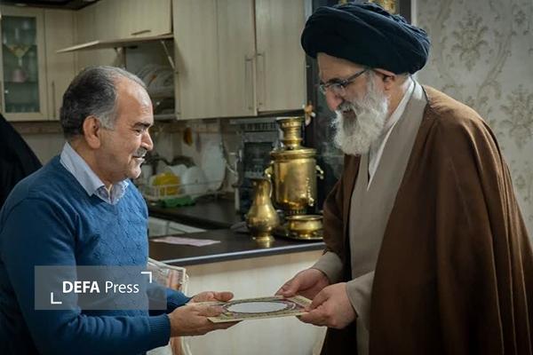 دیدار بنیاد شهید و امور ایثارگران البرز با خانواده شهدای جنگ ۱۲ روزه در فردیس