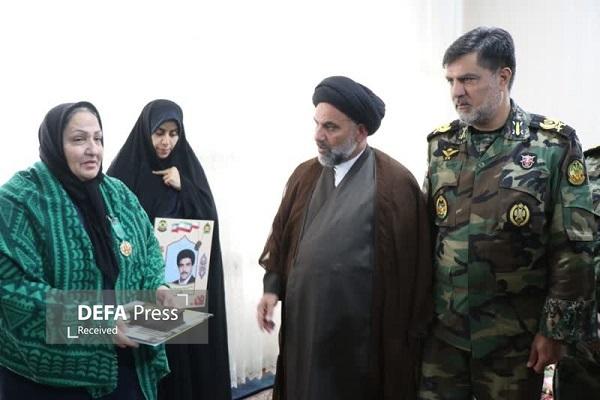 پیکر شهید «سید جواد موسوی هفت لنگ» در شناسایی شد پیکر شهید «سید جواد موسوی هفت لنگ» در شناسایی شد