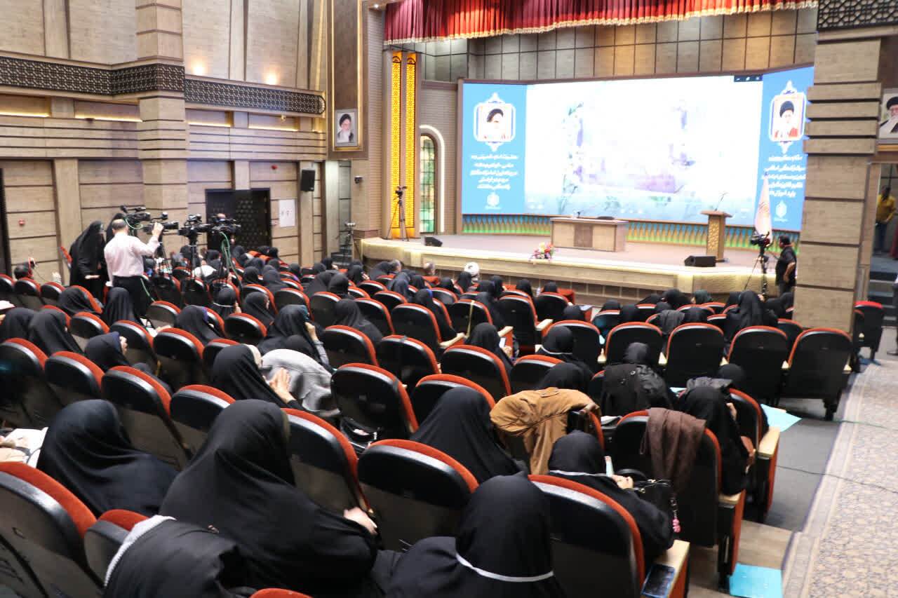 مادران امروز نیازمند آشنایی با سواد رسانه‌ای هستند