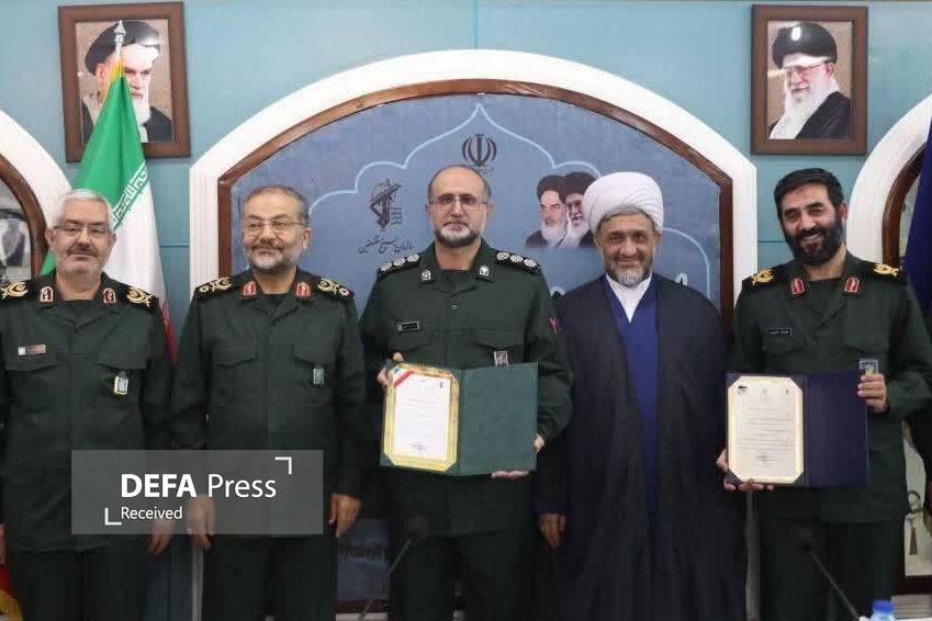 آیین تکریم و معارفه مسئول سازمان بسیج اصناف، بازاریان و فعالان اقتصادی برگزار شد آیین تکریم و معارفه مسئول سازمان بسیج اصناف، بازاریان و فعالان اقتصادی برگزار شد