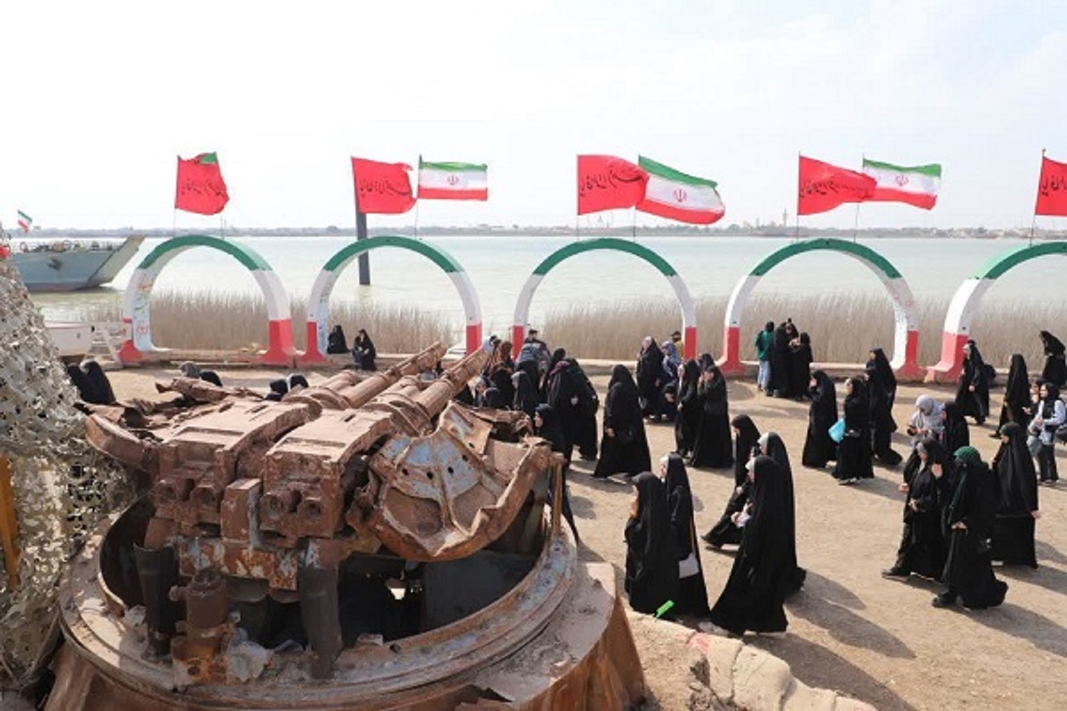 تصاویر/ حضور کاروان خواهران دانشگاه فرهنگیان ارومیه در یادمان شهدای والفجر ۸