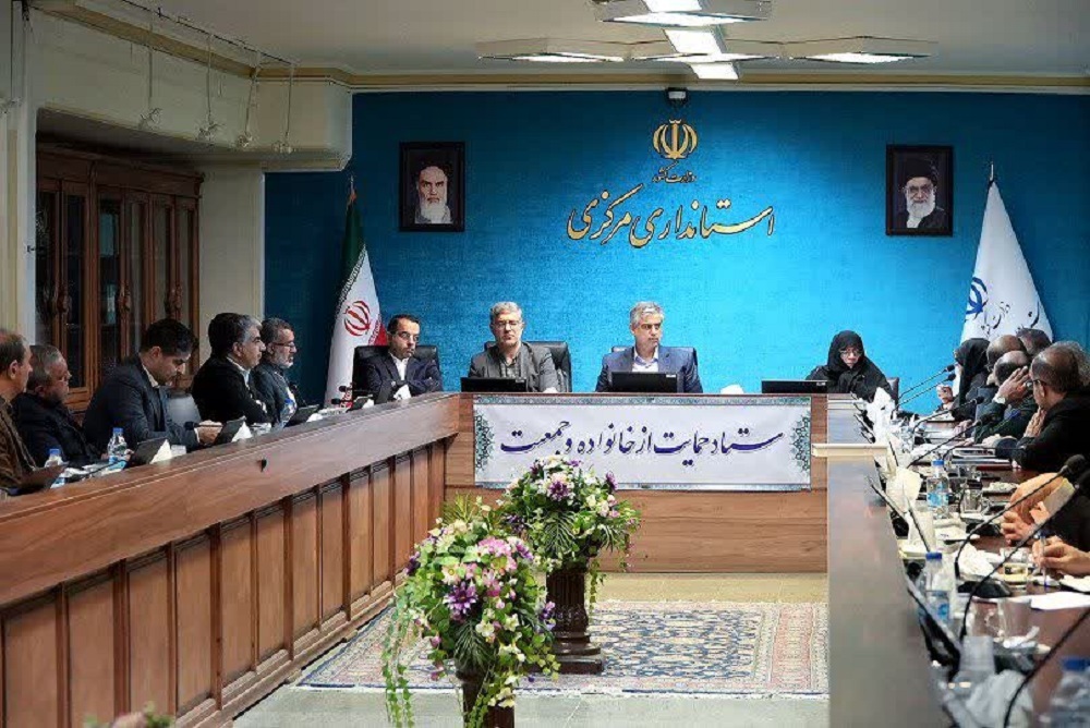 استاندار مرکزی: حل چالش جمعیتی نیازمند باور و اقدام جدی همه دستگاه‌ها است+ تصویر