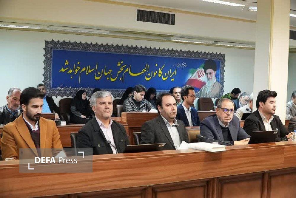 استاندار مرکزی: حل چالش جمعیتی نیازمند باور و اقدام جدی همه دستگاه‌ها است+ تصویر