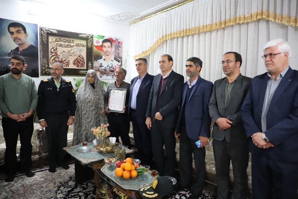 دیدار با خانواده گرانقدر شهید معظم مدافع وطن وحید رضا رسولی+ تصویر