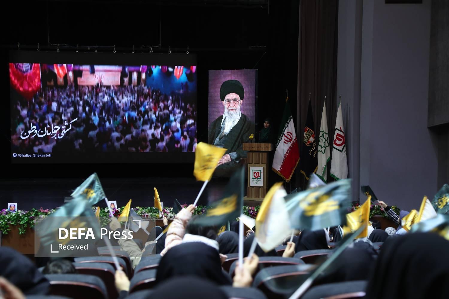 روایت «لیلی» از جهاد بیادعا تا تبیین در میدان جنگ روایتها روایت «لیلی» از جهاد بیادعا تا تبیین در میدان جنگ روایتها