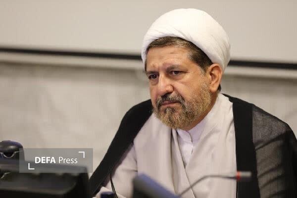 قضات در صدور قرارهای منجر به بازداشت و صدور احکام منتهی به زندان بسیار دقت کنند قضات در صدور قرارهای منجر به بازداشت و صدور احکام منتهی به زندان بسیار دقت کنند