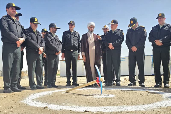 گامی بلند برای رفاه پرسنل فراجا در لامرد/ کلنگ پروژه ۳۲ واحدی مسکن به زمین زده شد