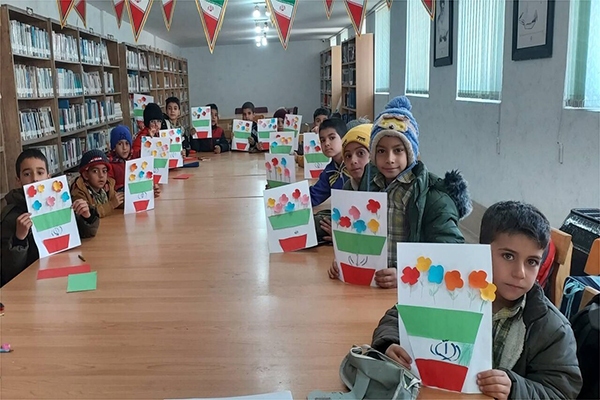 اجرای ۹۵۰ برنامه فرهنگی و ترویجی در فارس/ از اردوی کتابخوانی عشایر تا پویش «غنچه‌های انقلاب»