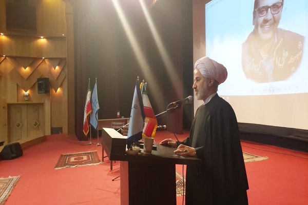 فرهنگ شهادت، ایثار و از خودگذشتگی مهمترین عوامل گذر از حوادث تلخ و بحران‌های بزرگ است