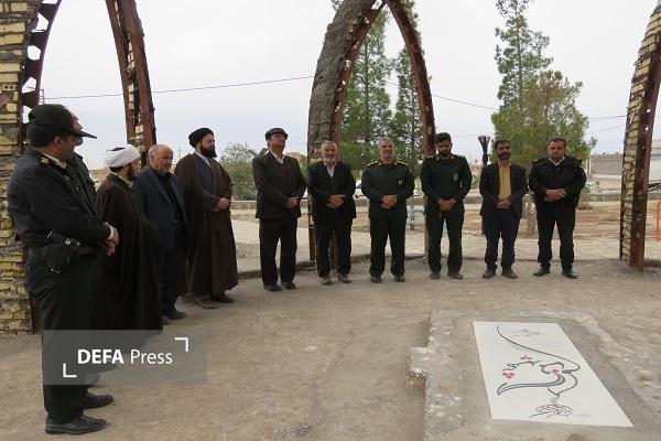 بازدید سرهنگ جوان از یادمان شهید گمنام شهر جنگل+ تصاویر