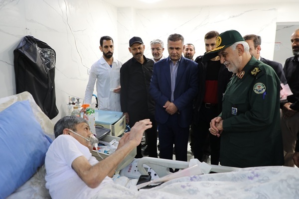 تصاویر/ عیادت مدیرکل حفظ آثار دفاع مقدس و مقاومت فارس از مرکز توانبخشی جانبازان سلمان فارسی شیراز