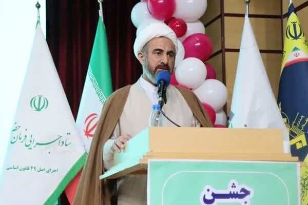 اهدای ۲۰۰ سری جهیزیه و ۵۵۰ بسته سیسمونی در ایلام