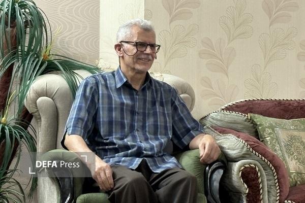 دیدار جمعی از فرماندهان و پیشکسوتان دفاع مقدس با جانباز سرافراز «علی یزدانپناه» دیدار جمعی از فرماندهان و پیشکسوتان دفاع مقدس با جانباز سرافراز «علی یزدانپناه»