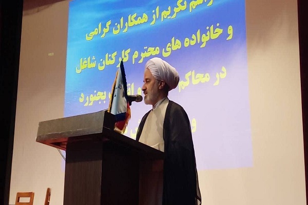 دشمن شناسی و بصیرت افزایی در جامعه نهادینه شود