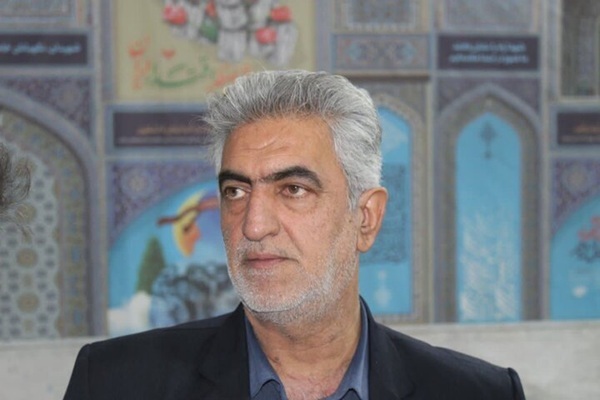 کم‌رنگ جلوه‌دادن فداکاری شهدا ظلمی آشکار به انقلاب اسلامی است