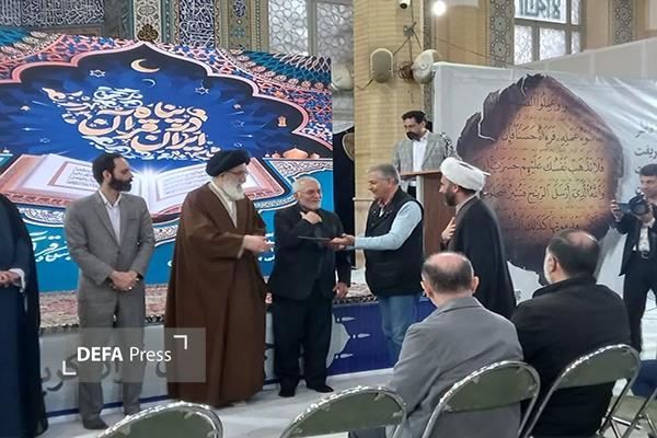 دوازدهمین نمایشگاه بزرگ قرآن و عترت البرز با شعار «ایران در پناه قرآن» گشایش یافت دوازدهمین نمایشگاه بزرگ قرآن و عترت البرز با شعار «ایران در پناه قرآن» گشایش یافت