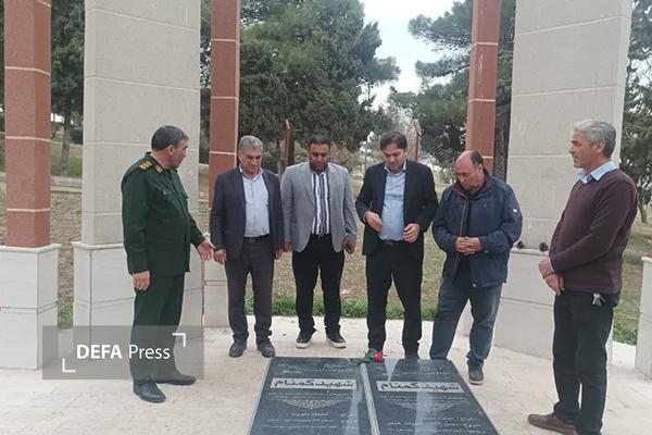 بازدید میدانی مدیرکل حفظ آثار و نشر ارزش‌های دفاع مقدس اردبیل از یادمان شهدای گمنام جعفرآباد
