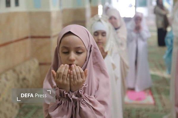 جشنی برای دختران روزهاولی کارکنان پایور یگانهای ارتش جشنی برای دختران روزهاولی کارکنان پایور یگانهای ارتش