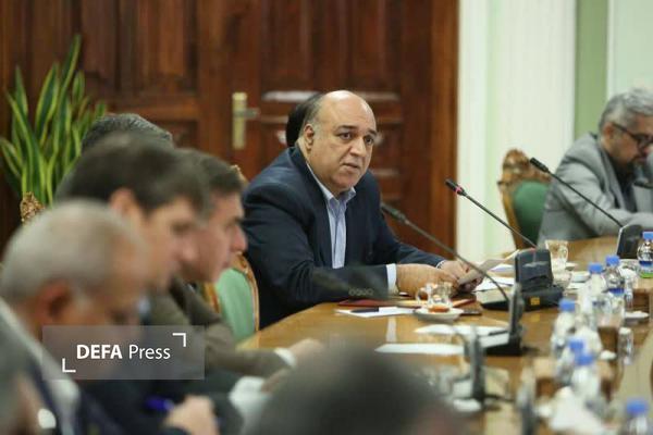 استاندار خراسان رضوی: اقتصاد زیارت باید فقر را در استان ریشه‌کن کند.