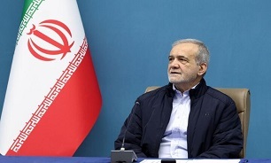 تأکید رئیس‌جمهور بر راه‌اندازی پنل‌های خورشیدی در واحد‌های صنعتی لرستان