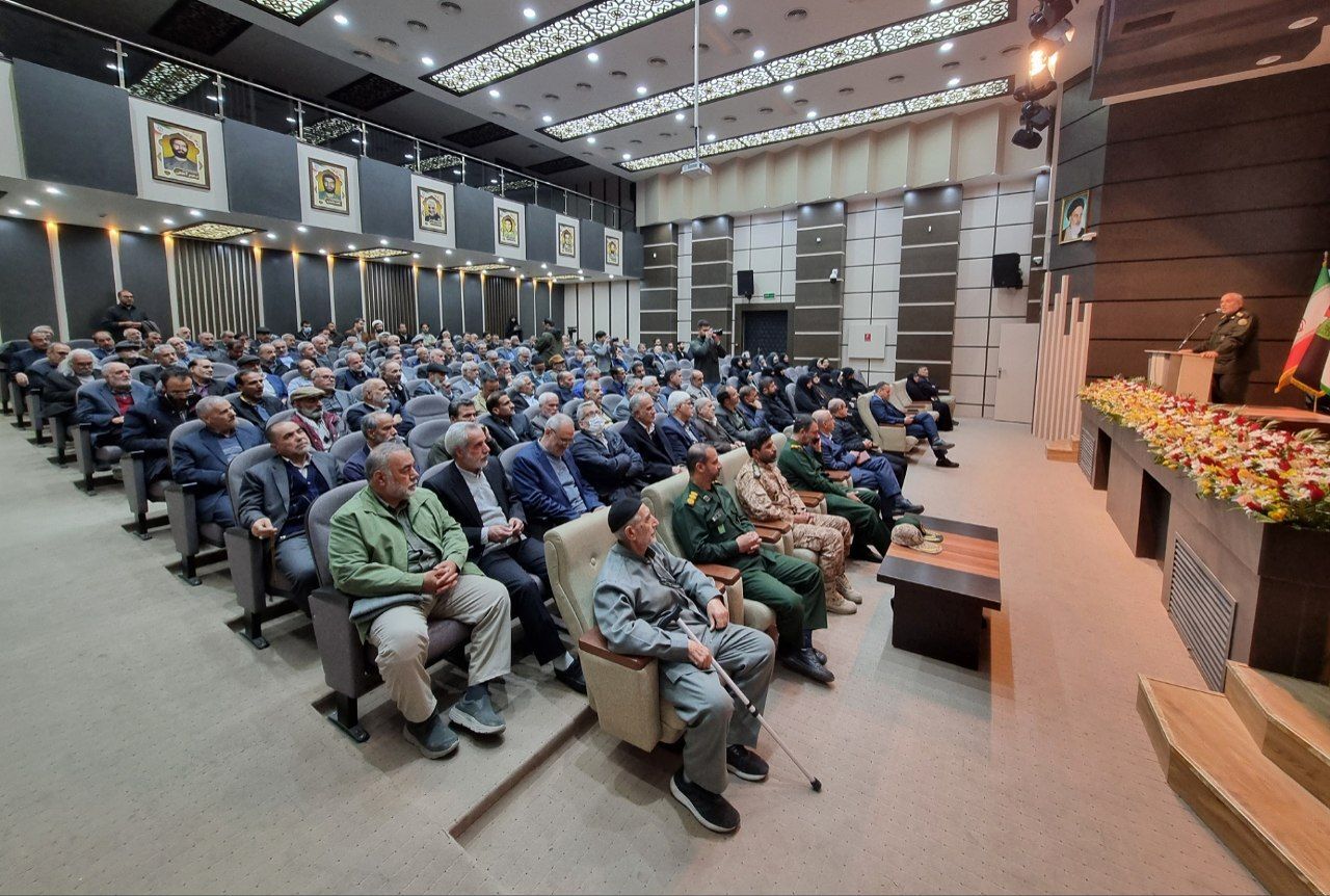 تصاویر/ آیین رونمایی از دانشنامه دفاع مقدس استان مرکزی