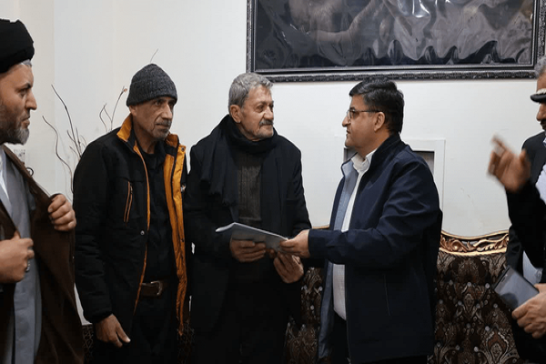 دیدار مسوولان استانی با خانواده شهدای دی‌ماه در چهارمحال و بختیاری