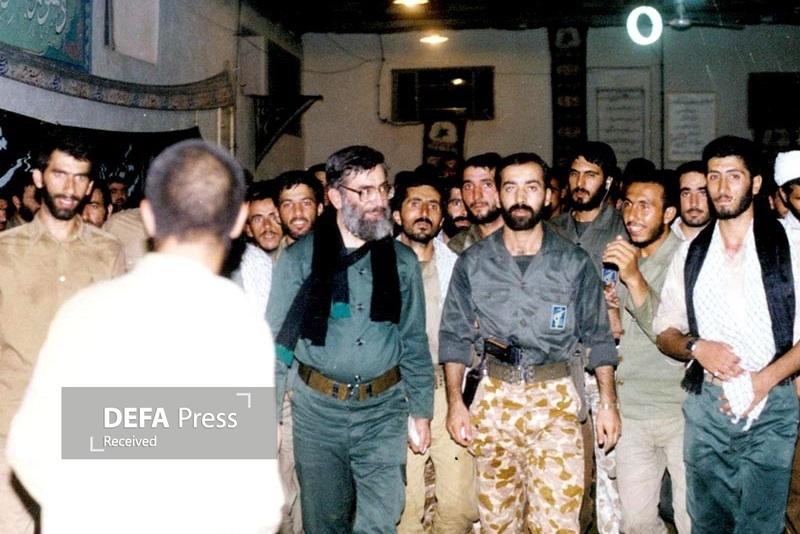به بهانه روز پاسدار و روز جانباز؛ بزرگترین پاسدار اسلام زمان ما