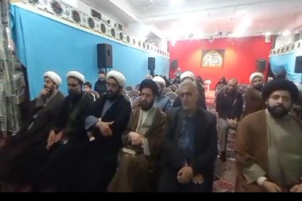 همایش قرآنی زندگی با آیه ها در گرمسار برگزار شد 