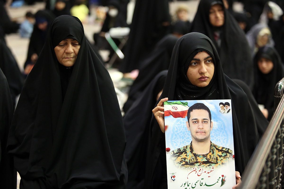 تصاویر/ مراسم چهلم شهدای اغتشاشات دیماه در حرم حضرت معصومه(س)