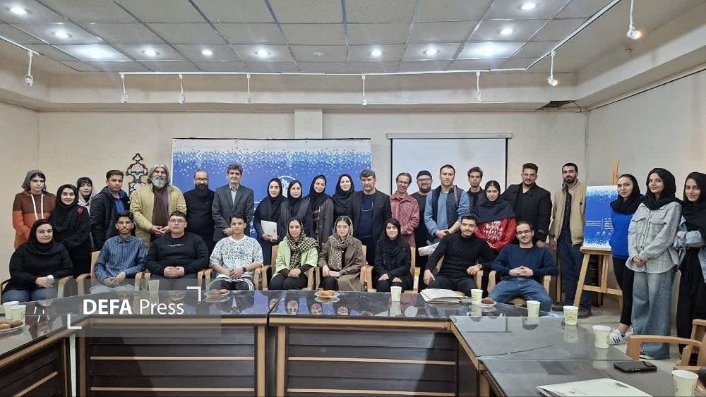 درخشش هنرمندان خلاق مرکزی در هجدهمین جشنواره هنرهای تجسمی فجر+ تصویر درخشش هنرمندان خلاق مرکزی در هجدهمین جشنواره هنرهای تجسمی فجر+ تصویر