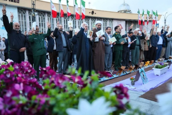 تصاویر/ برگزاری محفل انس با قرآن کریم در همدان