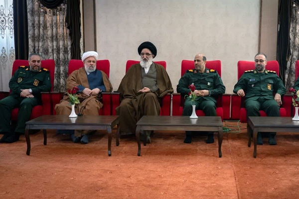 معنویت، کلید عبور از گردنه‌های سخت انقلاب