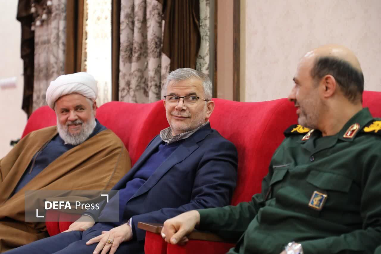 استاندار البرز همزمان با اعیاد شعبانیه با فرمانده سپاه امام حسن مجتبی (ع) دیدار کرد استاندار البرز همزمان با اعیاد شعبانیه با فرمانده سپاه امام حسن مجتبی (ع) دیدار کرد