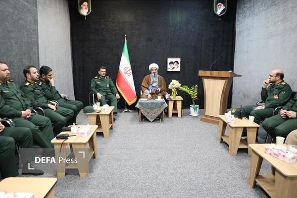 ویژگی پاسداران ایثارگری و ولایتمداری است ویژگی پاسداران ایثارگری و ولایتمداری است