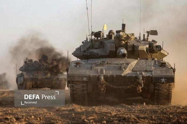 حملات سنگین توپخانهای و تانکهای رژیم صهیونیستی بر خان یونس حملات سنگین توپخانهای و تانکهای رژیم صهیونیستی بر خان یونس