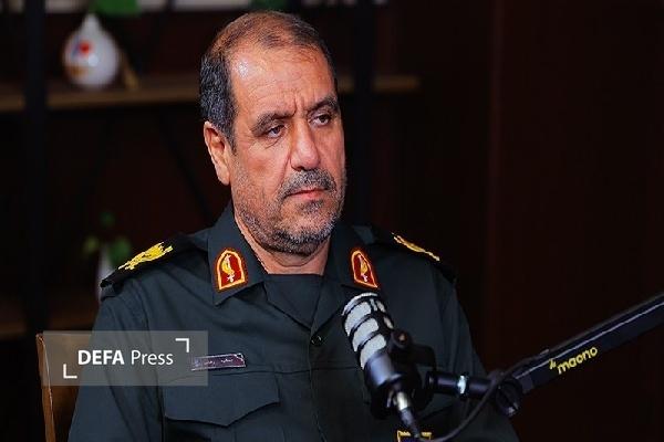 دشمن با جنگ ترکیبی دنبال تضعیف اراده و هویت و بنیان خانواده ایرانی است