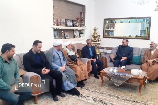 تجلیل مسئولان شهرستان نهاوند از جانبازان ۷۰ درصد + تصاویر