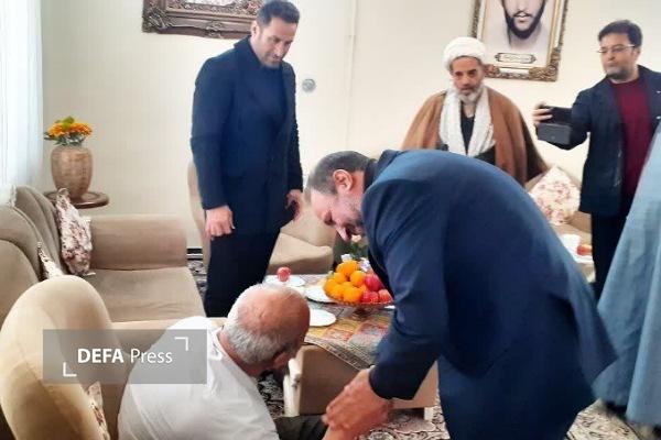 تجلیل مسئولان شهرستان نهاوند از جانبازان ۷۰ درصد + تصاویر