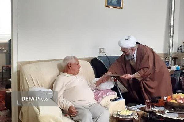 تجلیل مسئولان شهرستان نهاوند از جانبازان ۷۰ درصد + تصاویر