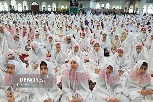 توزیع ۴ هزار بسته عفاف و حجاب در تکلیف فارس توزیع ۴ هزار بسته عفاف و حجاب در تکلیف فارس