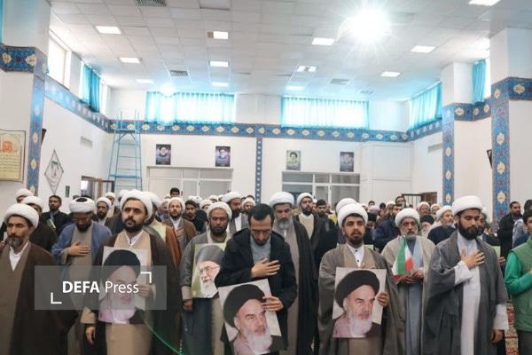 تجدید میثاق با آرمان‌های انقلاب در اجتماع طلاب و روحانیون بیرجند