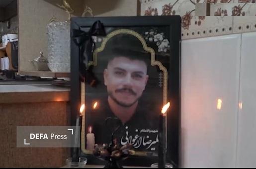 تجلیل مسئولان استان قم از خانواده شهید «ارغوانی»