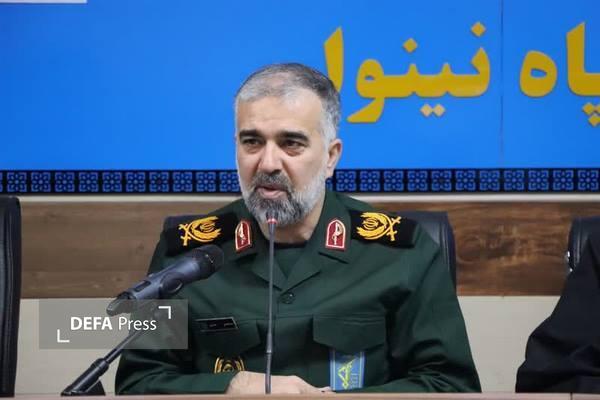 جانمان را با افتخار تقدیم به امنیت مردم و پاسداری از ولایت میکنیم جانمان را با افتخار تقدیم به امنیت مردم و پاسداری از ولایت میکنیم