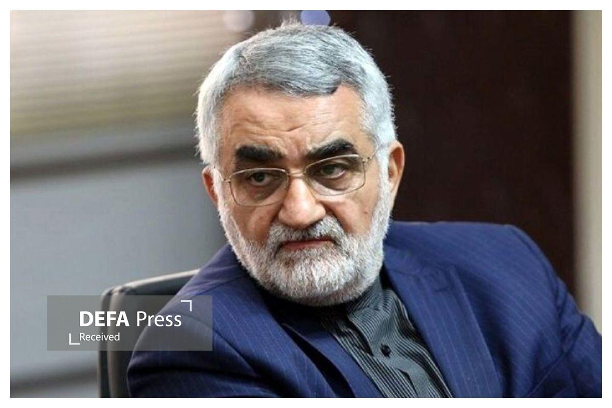 بروجردی: هرگونه خطای ترامپ عواقب سخت و پشیمان‌کننده‌ای برای او به همراه خواهد داشت