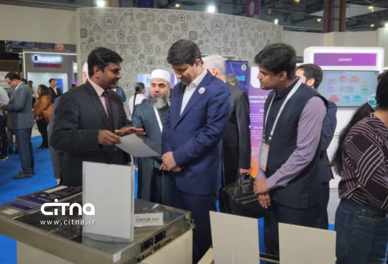 بازدید وزیر ارتباطات ایران از نمایشگاه هوش مصنوعی هند