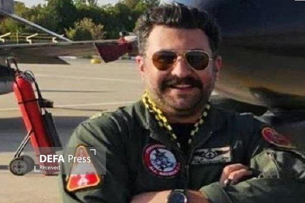 شهادت خلبان «مهدی فیروزمند» در حادثه سقوط هواپیمای آموزشی ارتش در همدان شهادت خلبان «مهدی فیروزمند» در حادثه سقوط هواپیمای آموزشی ارتش در همدان
