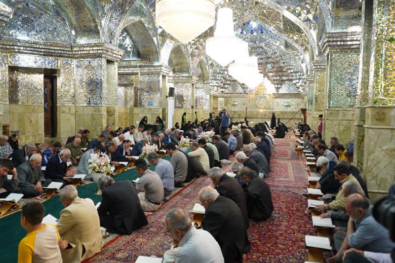 فیلم/جزءخوانی قرآن کریم در حرم شاهچراغ(ع) برگزار شد